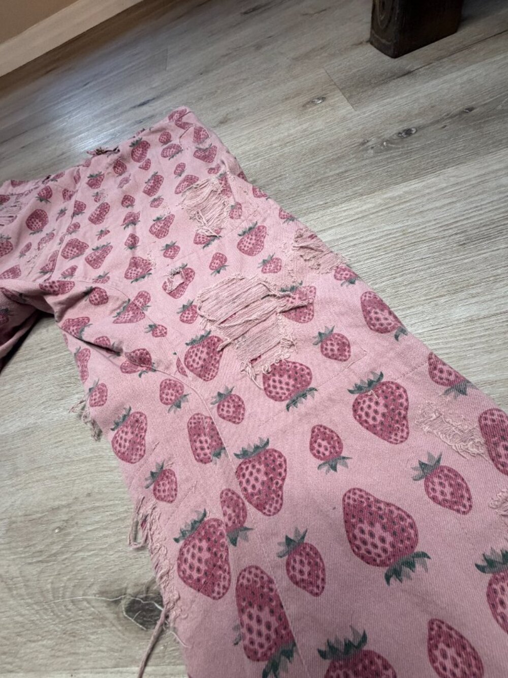 Magnolia Pearl Strawberry Trousers Sweet Kiss OS - Picture 7 of 7